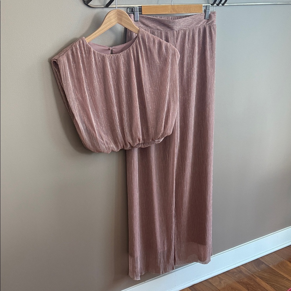 Elegant Mauve Women's Two-Piece Set